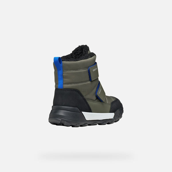 Tmavě zelená zateplená chlapecká zimní obuv Geox Trekkyup J66MBA-0FU54-C3XK4
