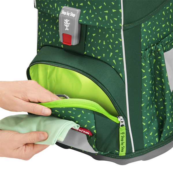Školní aktovka Step by Step BASIS, Green Graphics - 4 dílný set, AGR certifikát
